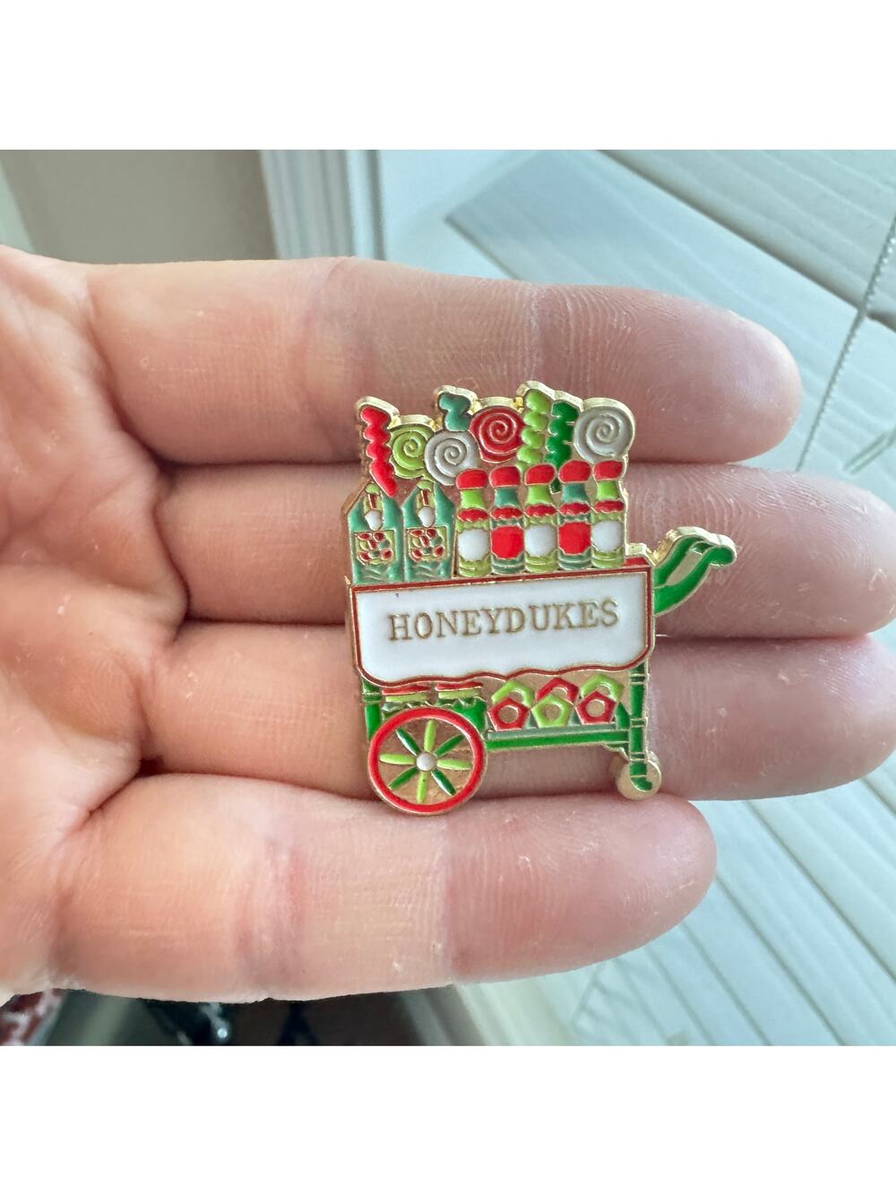 Harry Potter HoneyDukes Candy Trolley Cart Enamel Pins 159-3